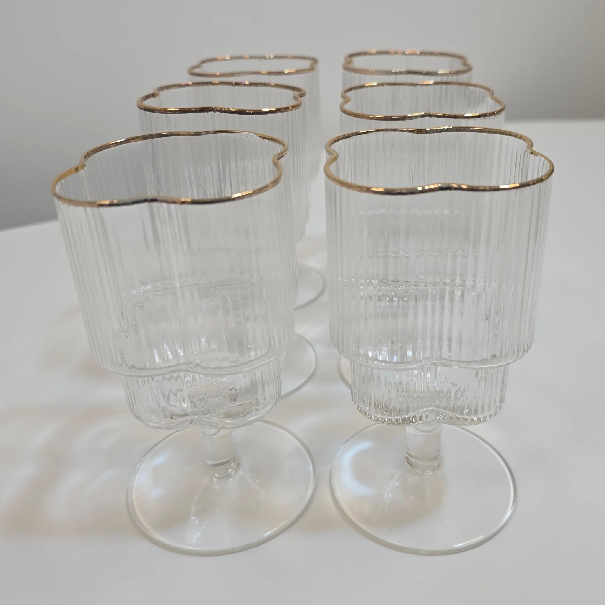 Lot de 6 Verres à pieds Trèfle – Liseré Doré - Happymuzdeco