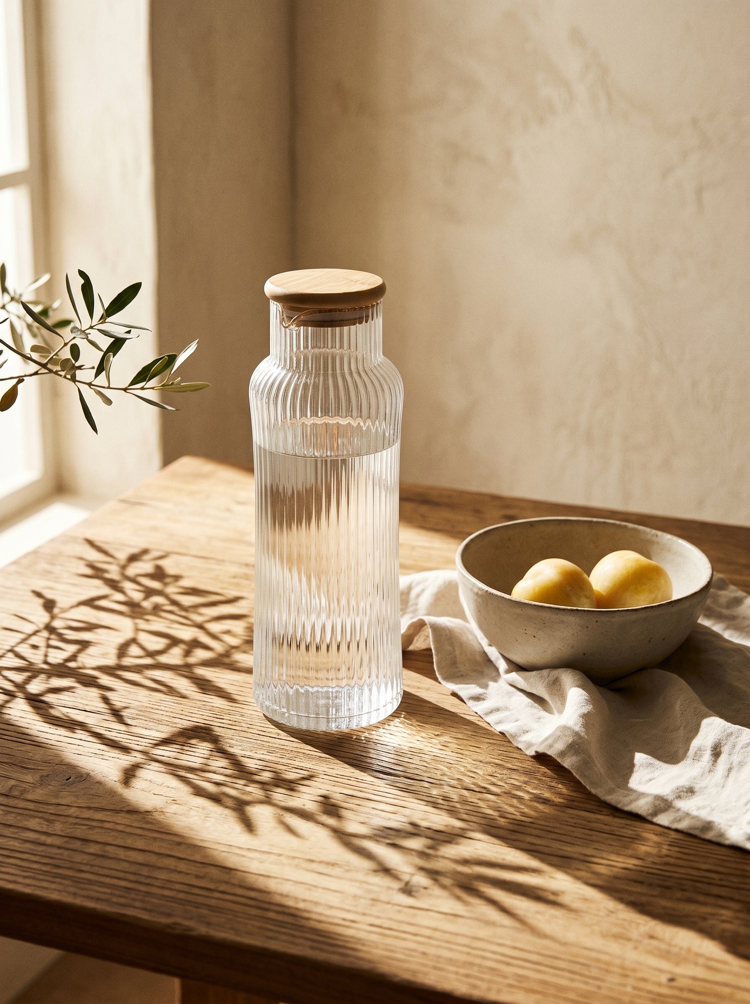 Carafe en verre avec bec – Liseré doré