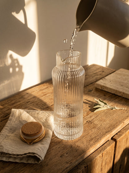 Carafe en verre avec bec – Liseré doré