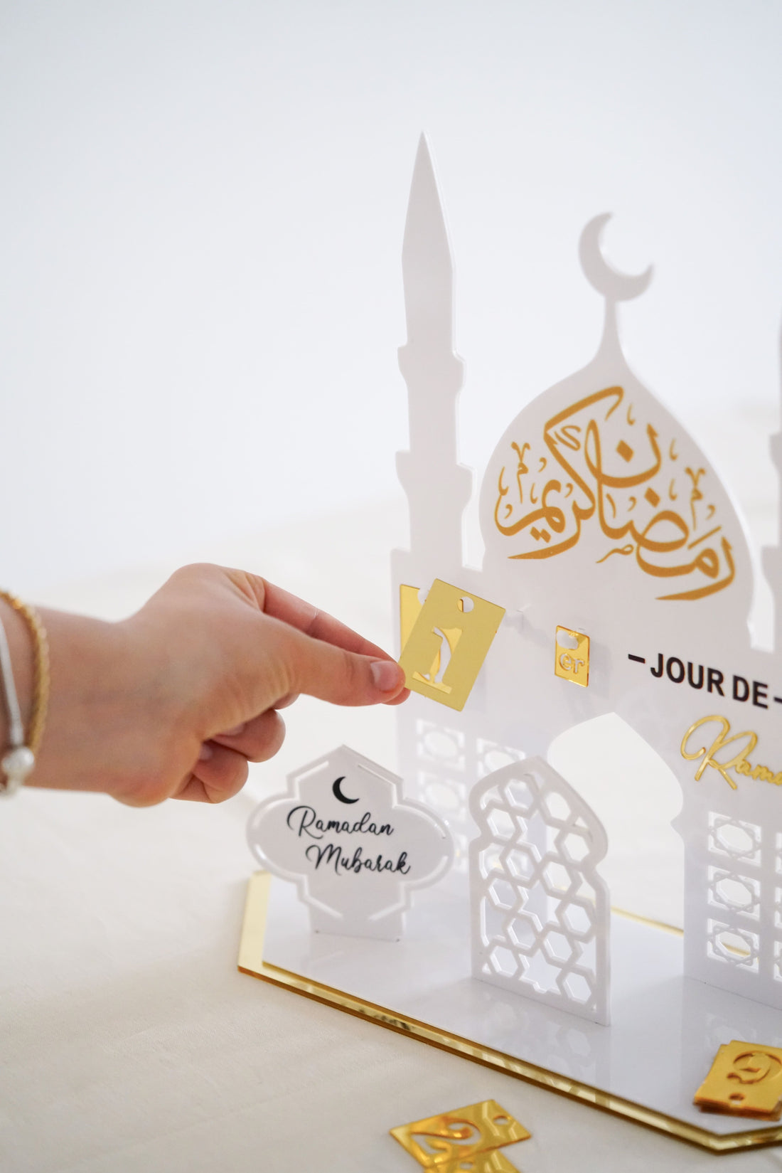 Calendrier / Counter du Ramadan en Acrylique Blanc et Doré - Happy Muz Deco