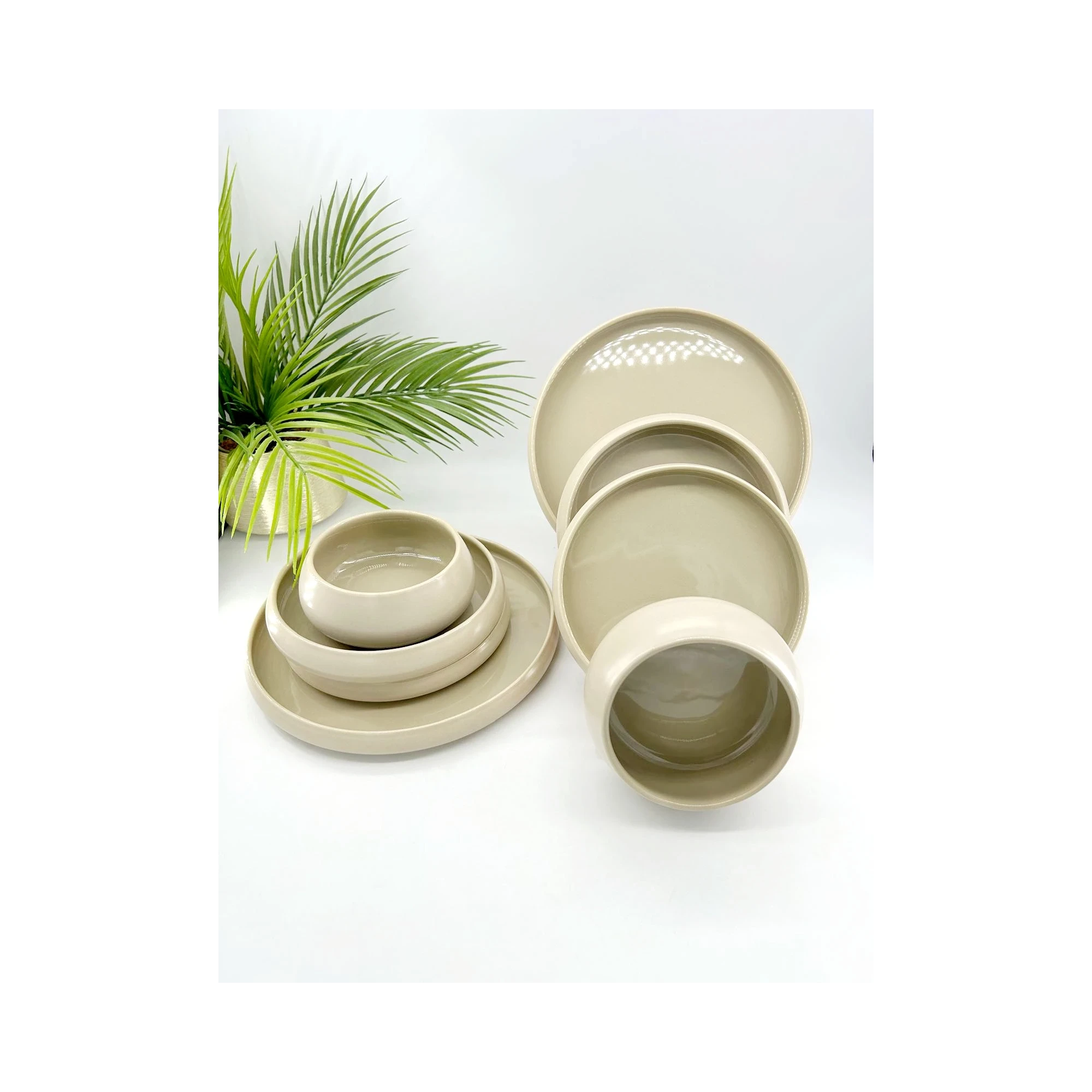 Service de vaisselle Chubby crème – 24 pièces