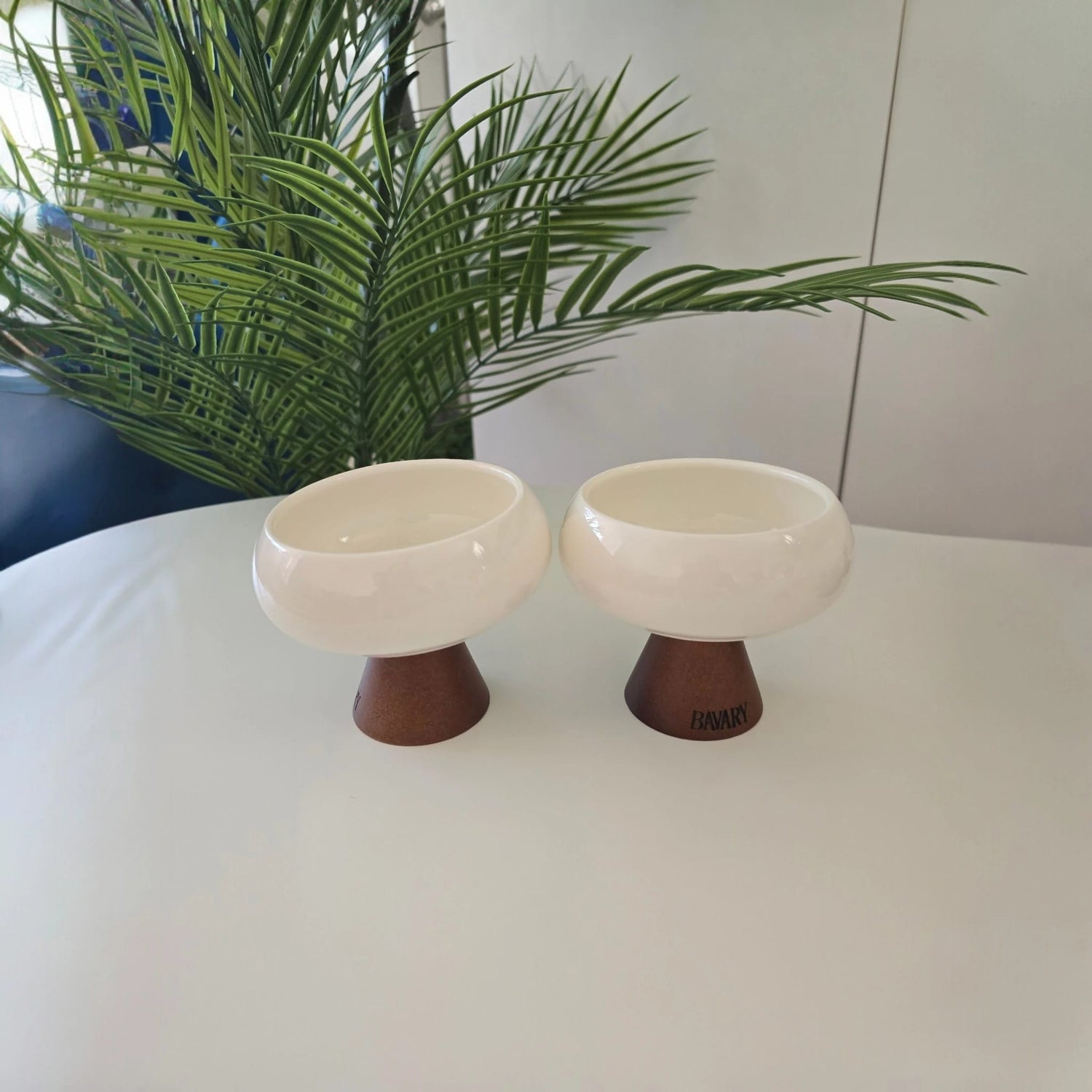 Set de 4 bols Mira avec pied en bois d’acacia - Happymuzdeco