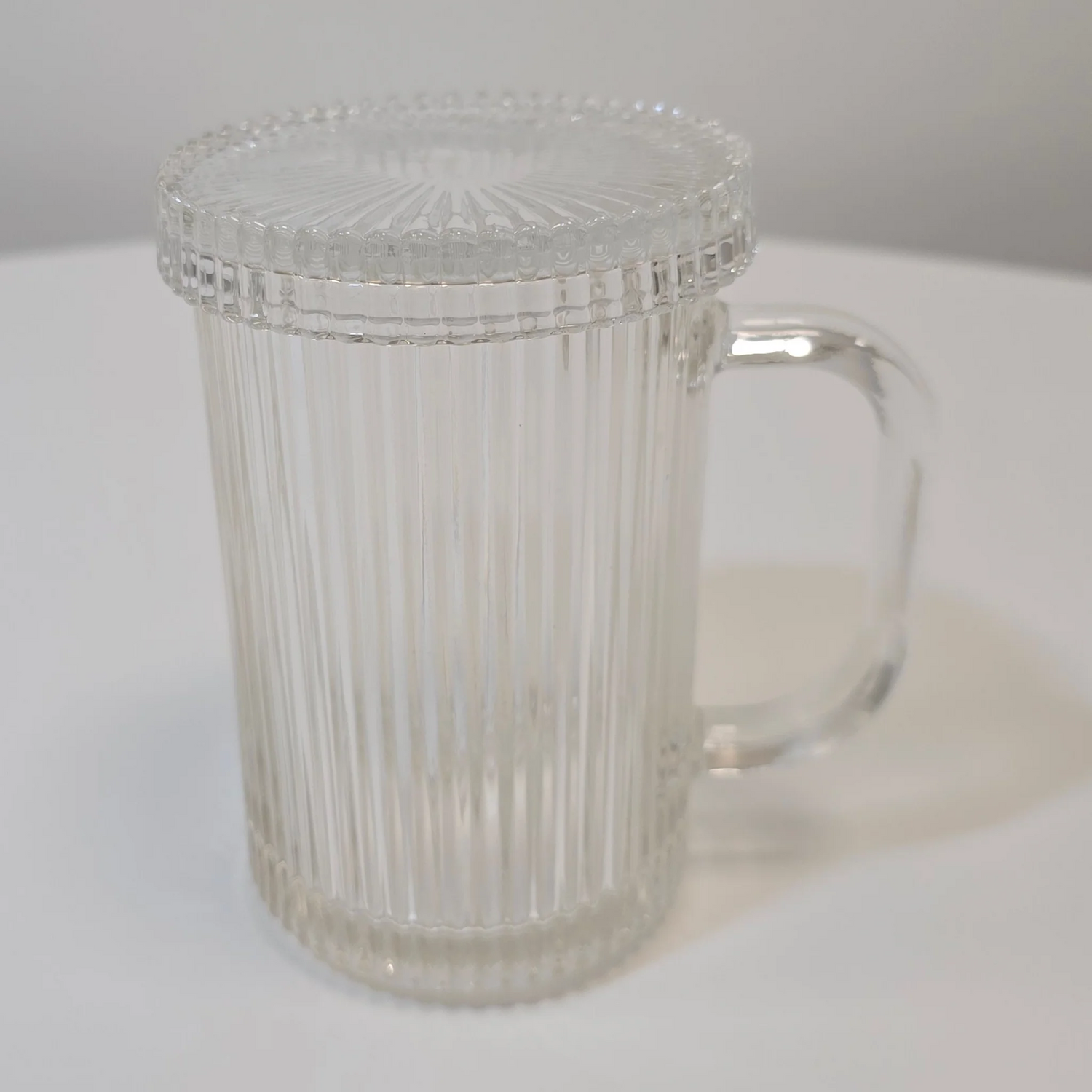 Tasse en verre design avec couvercle - Happymuzdeco