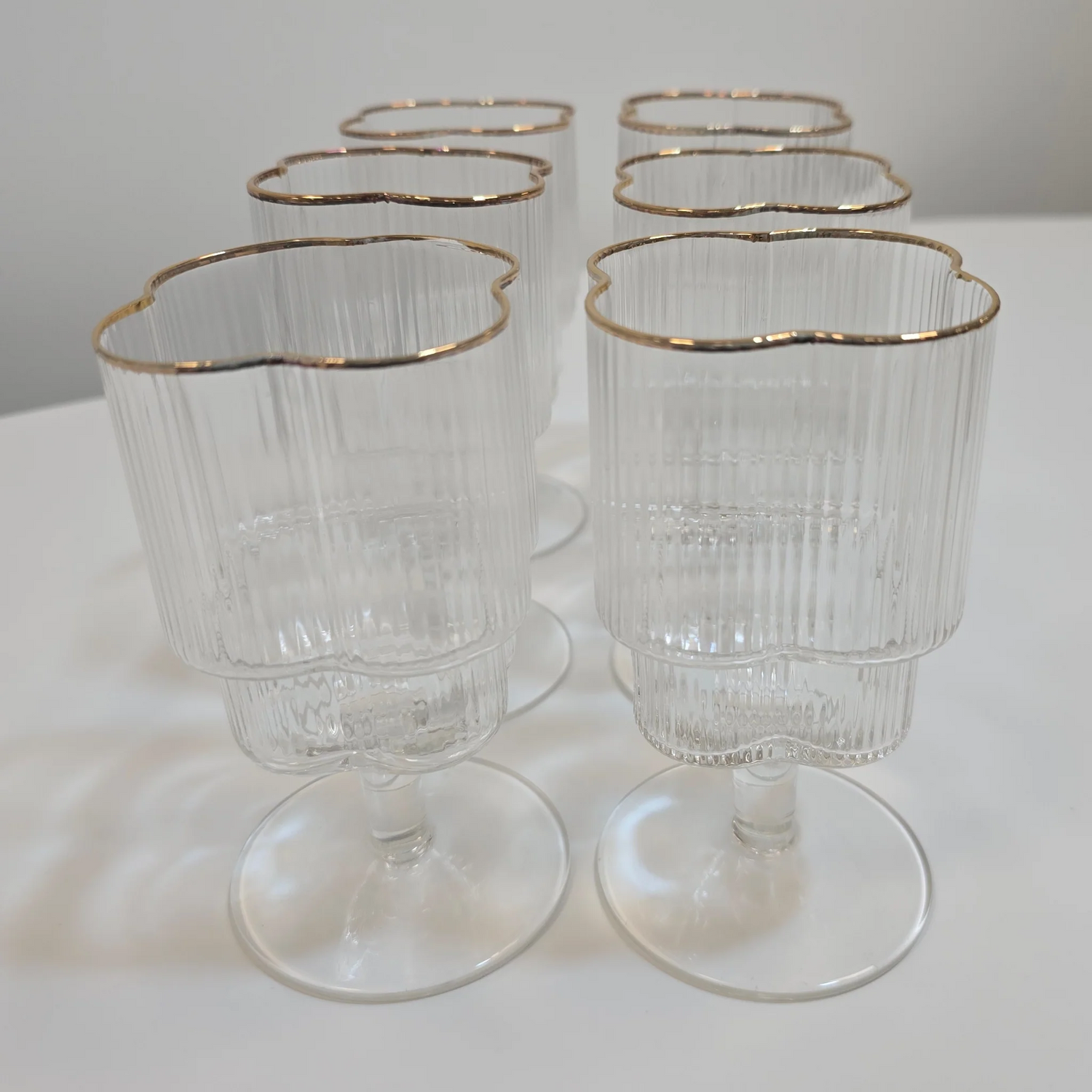 Lot de 6 Verres à pieds Trèfle – Liseré Doré - Happymuzdeco
