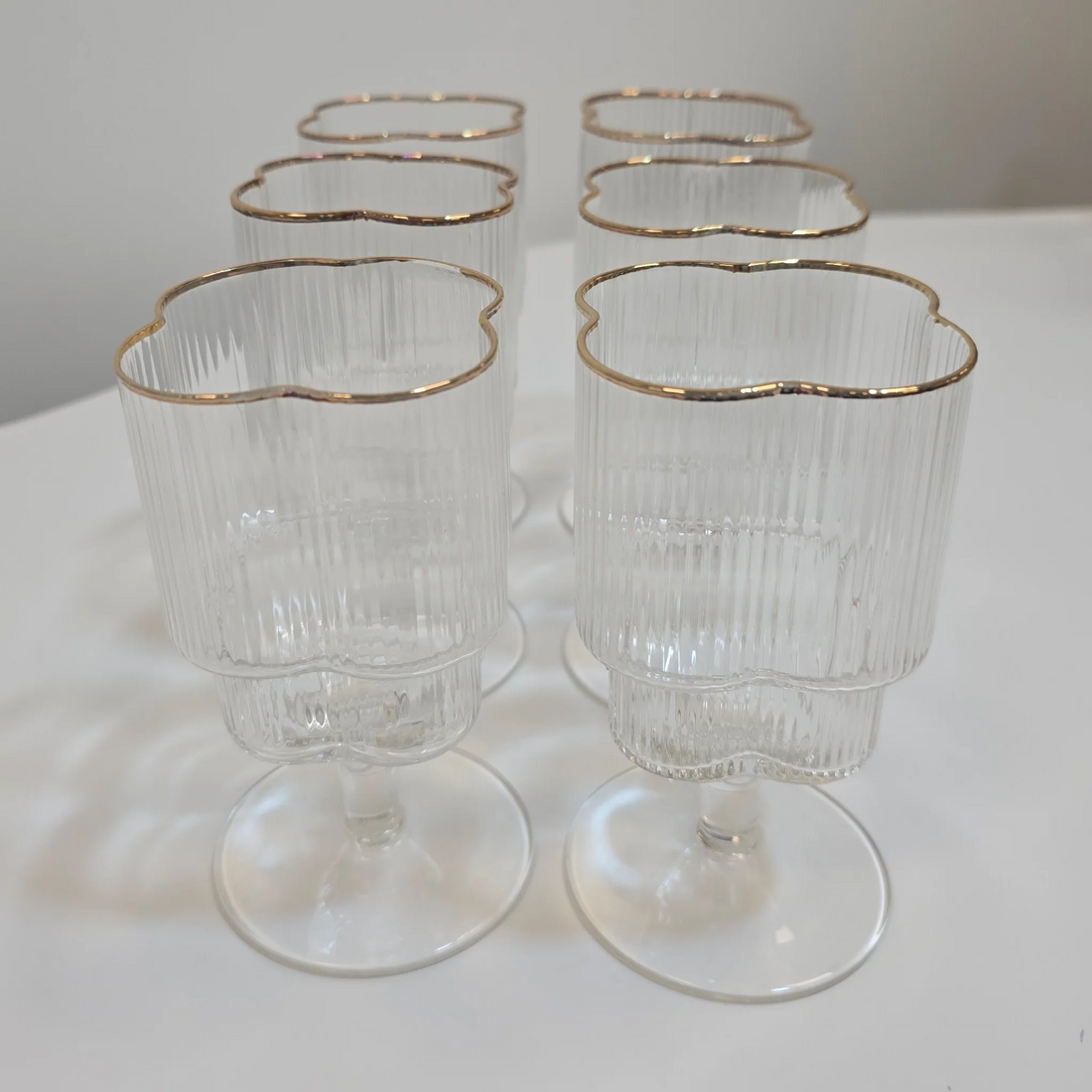 Lot de 6 Verres à pieds Trèfle – Liseré Doré - Happymuzdeco