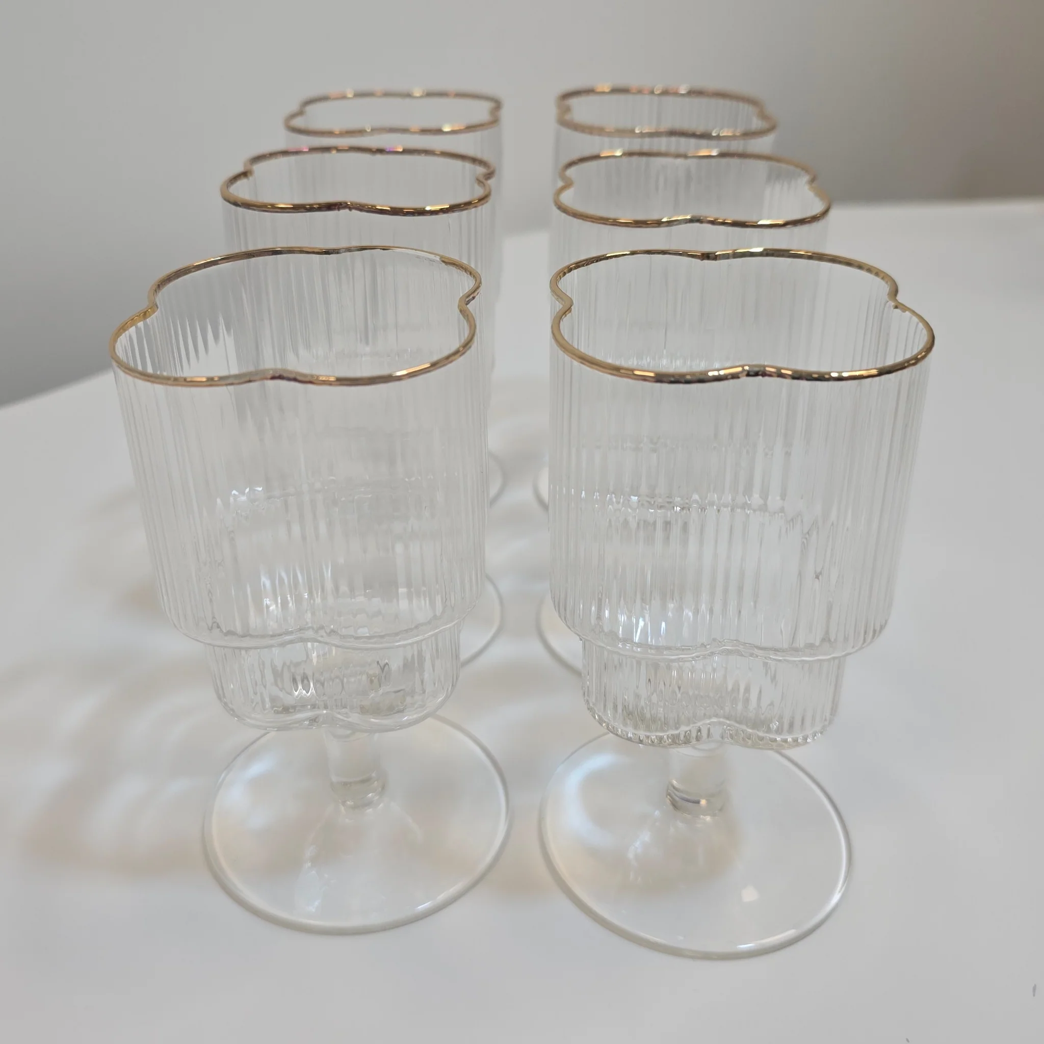 Lot de 6 Verres à pieds Trèfle – Liseré Doré - Happymuzdeco