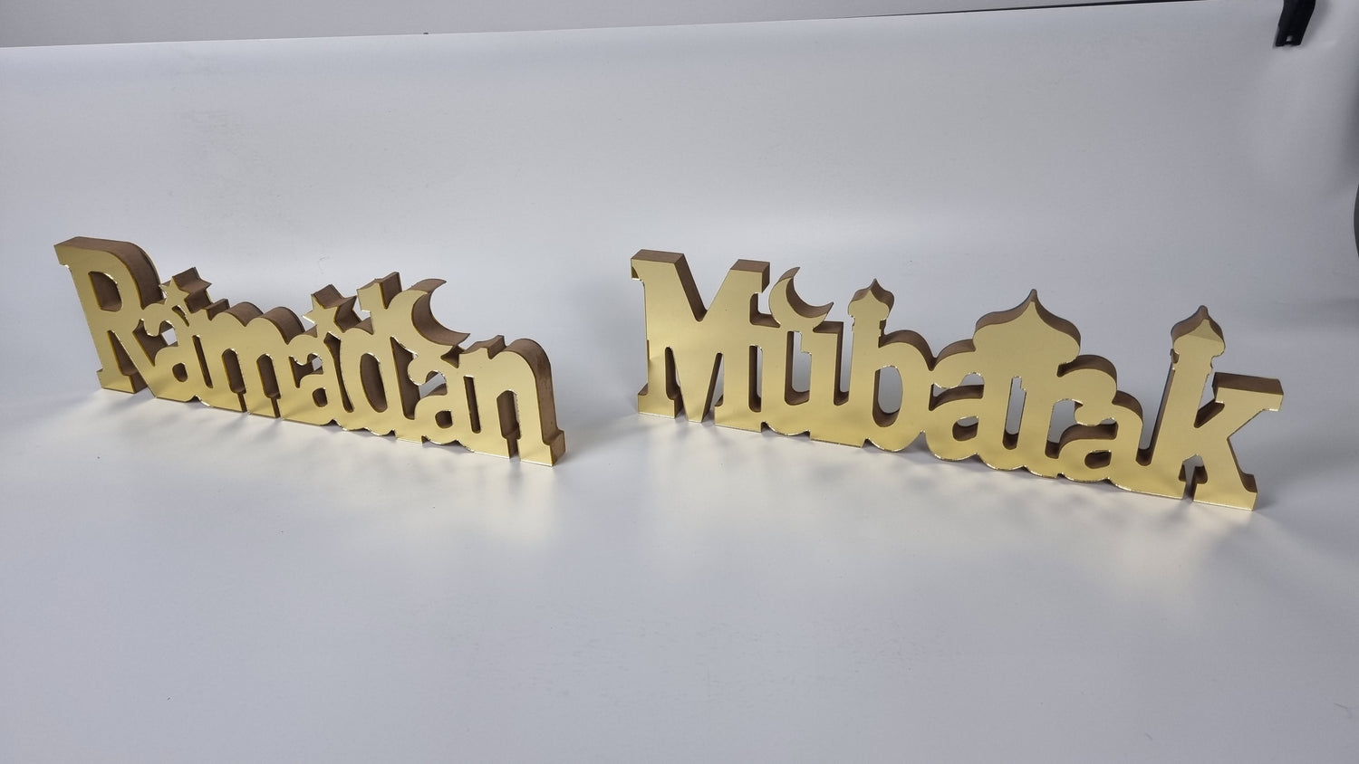 Lettres décoratives Ramadan Mubarak avec effet miroir - Doré