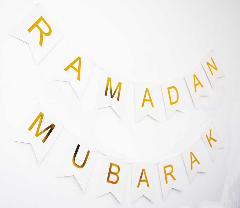 Banderole bannière Ramadan Mubarak - Blanc et doré